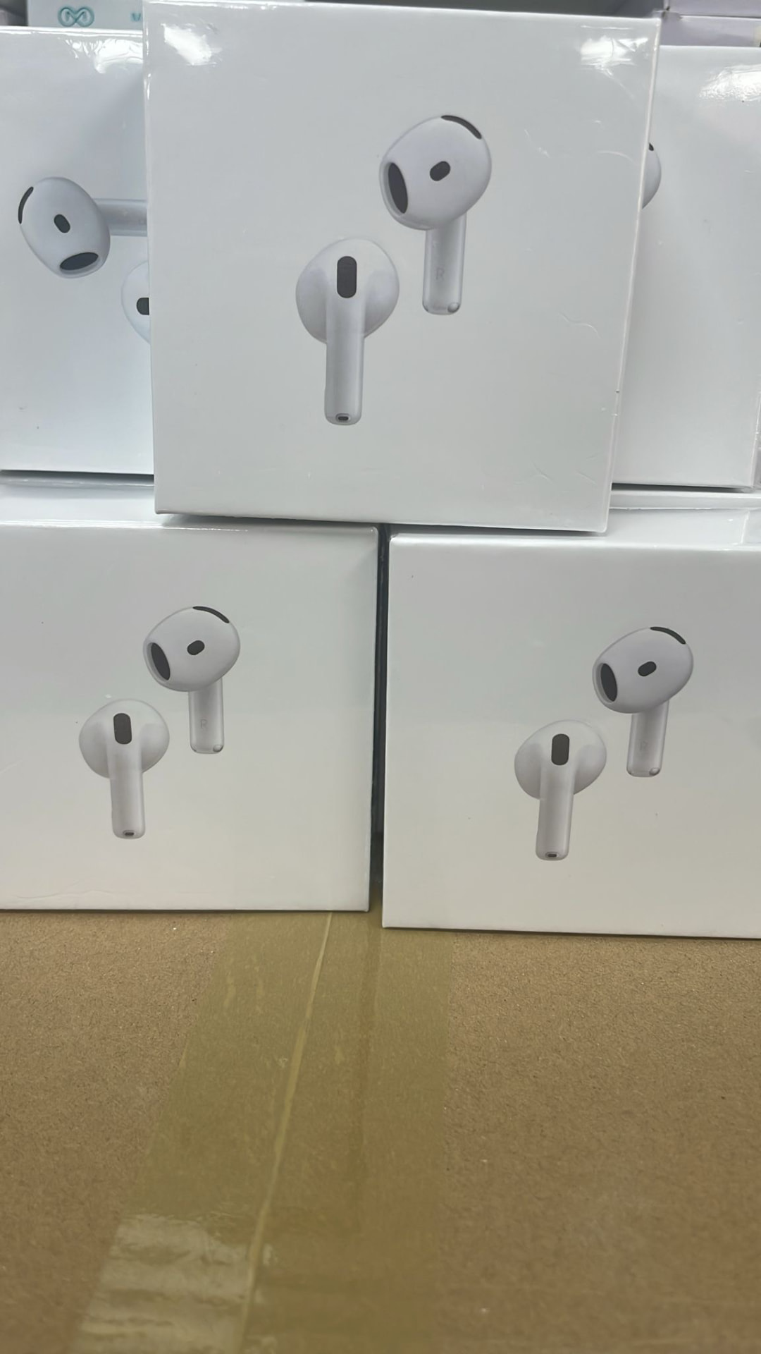 Classic wireless earbuds